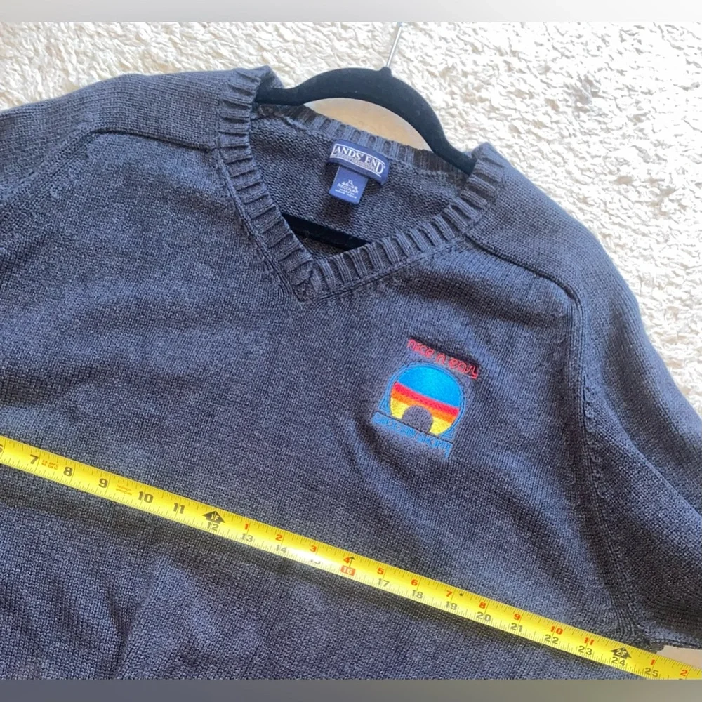 Vtg lands end sweater nice n easy embroidery